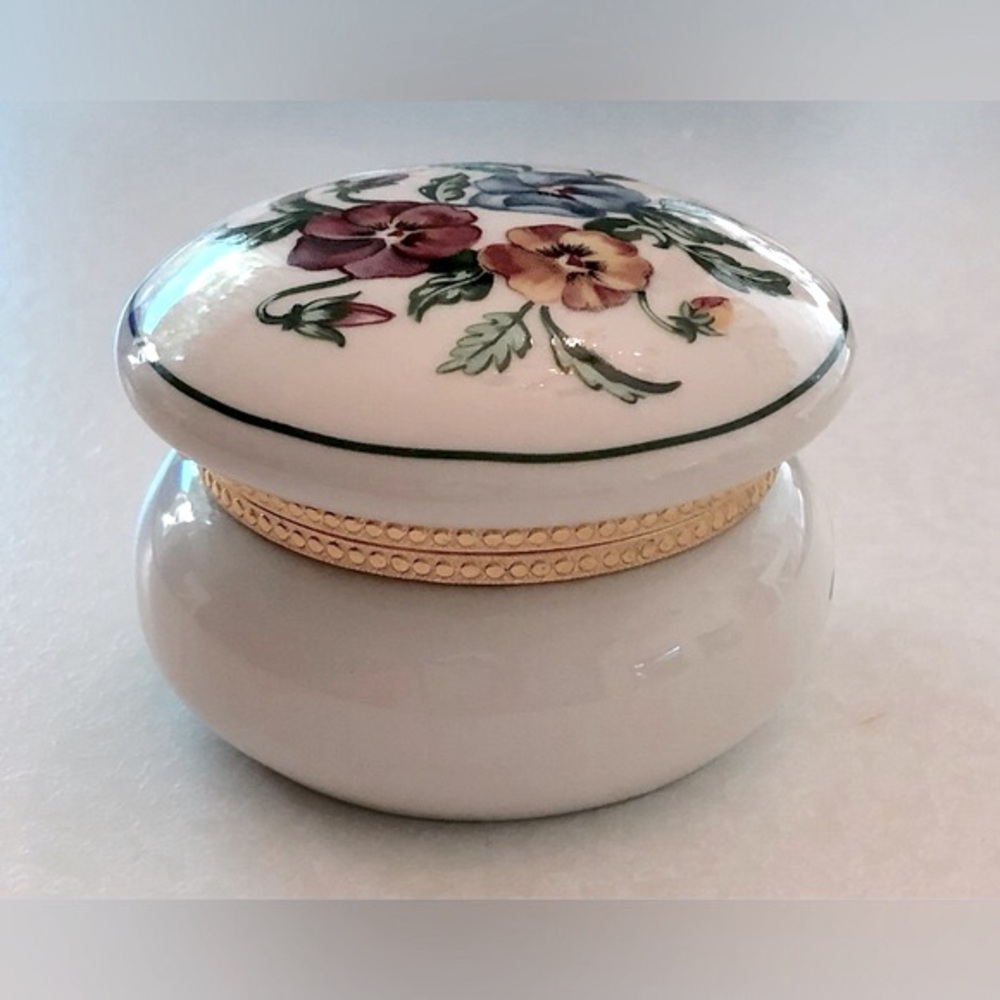 PartyLite Porcelain Round Jewelry Trinket Box - Picture 8 of 10